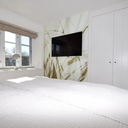 Waalhuus Ferienhaus *